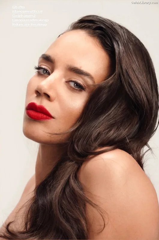 Hannah John-Kamen photo 11 of 505