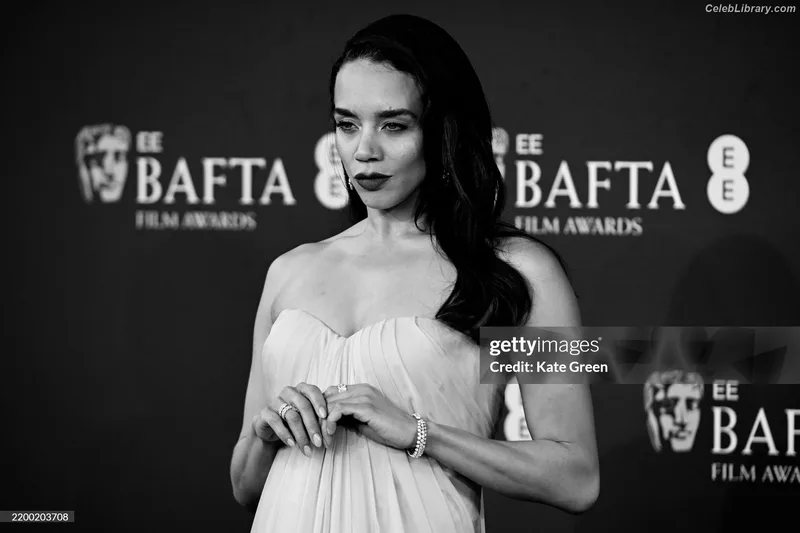 Hannah John-Kamen photo 14 of 505