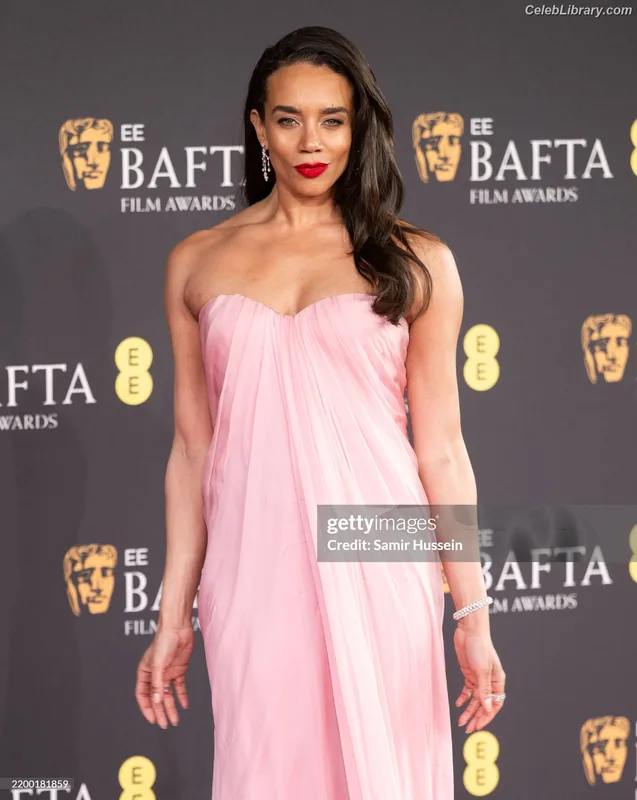 Hannah John-Kamen photo 16 of 505