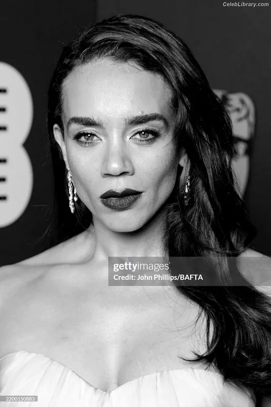 Hannah John-Kamen photo 9 of 505