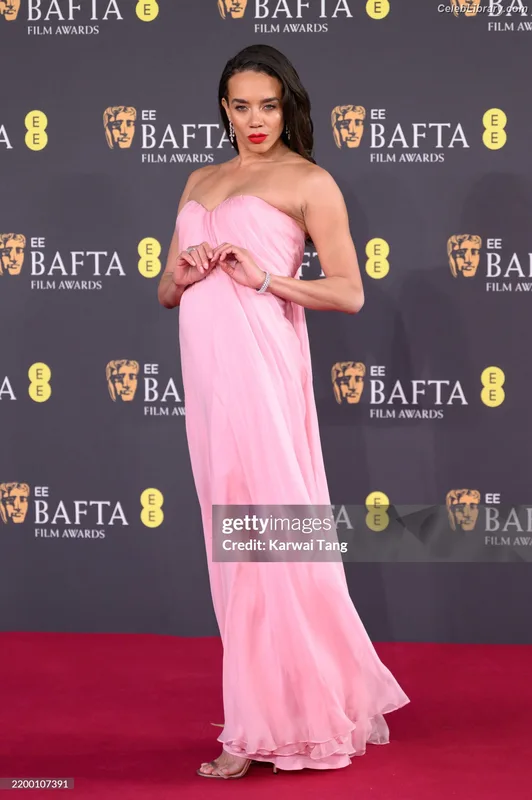 Hannah John-Kamen photo 10 of 505