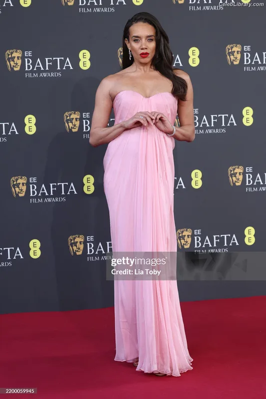 Hannah John-Kamen photo 3 of 505