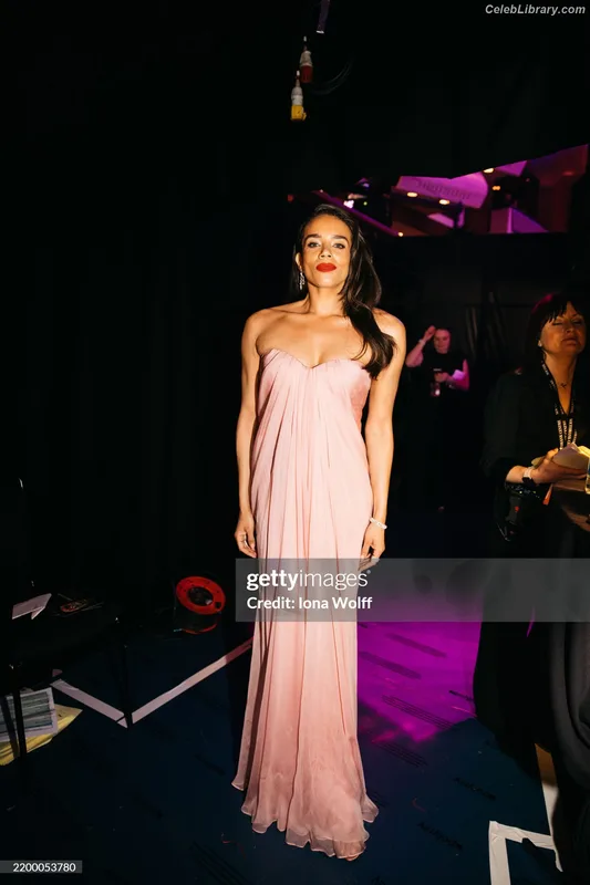 Hannah John-Kamen photo 10 of 505