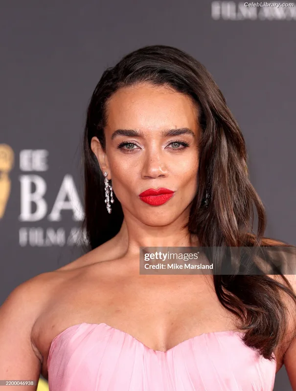 Hannah John-Kamen photo 11 of 505