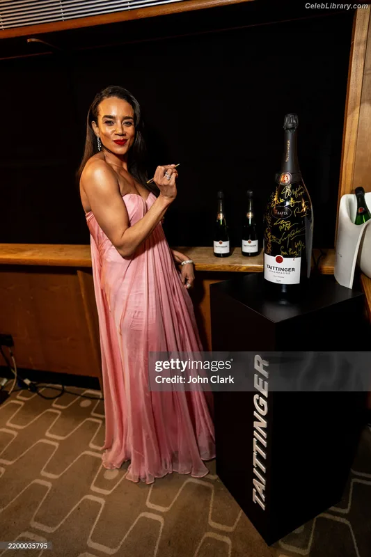 Hannah John-Kamen photo 12 of 505