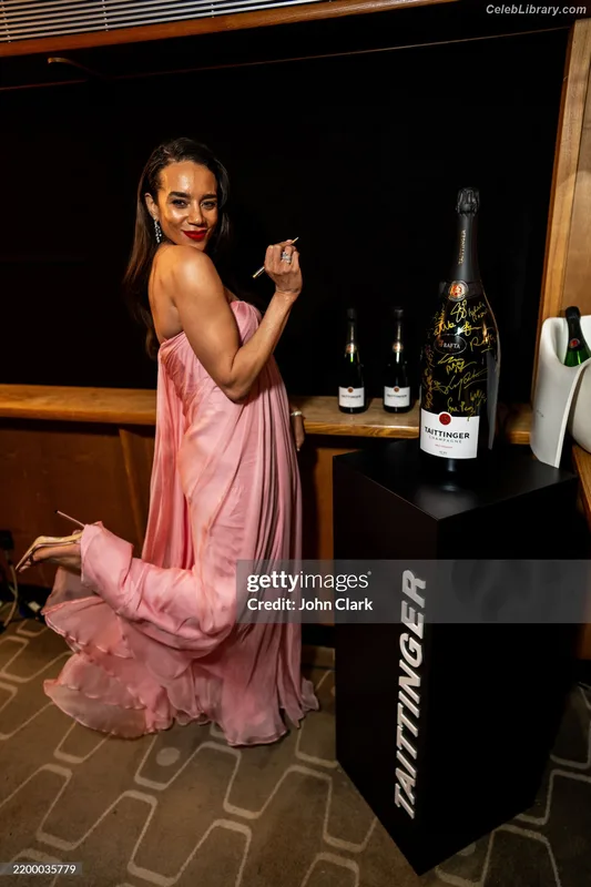 Hannah John-Kamen photo 16 of 505