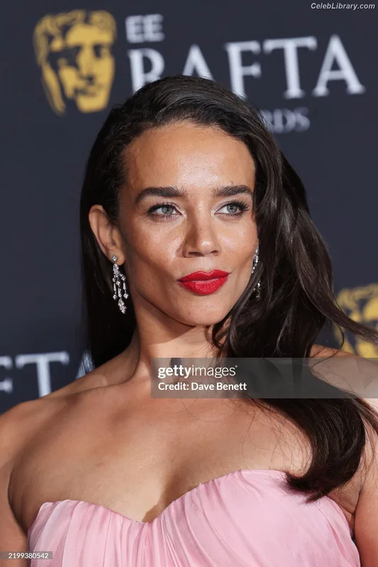 Hannah John-Kamen photo 4 of 505