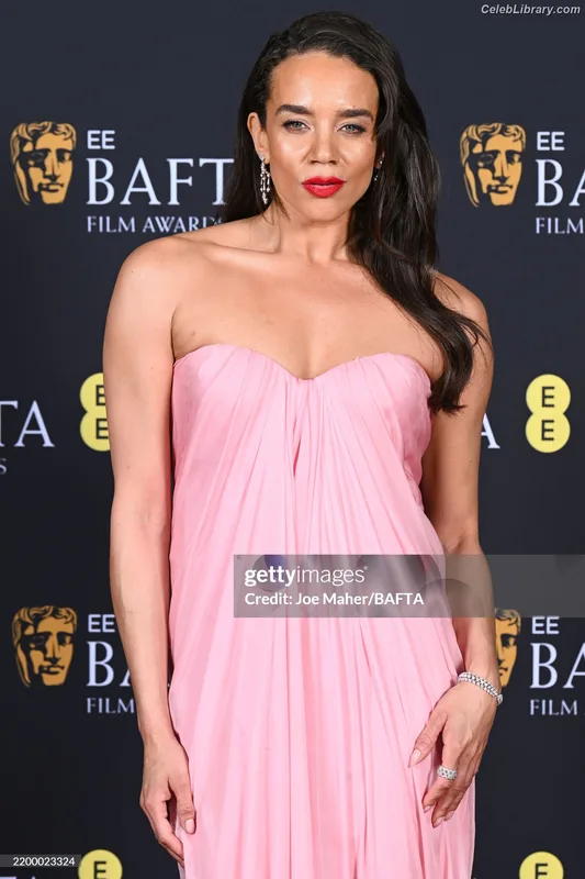 Hannah John-Kamen photo 17 of 505