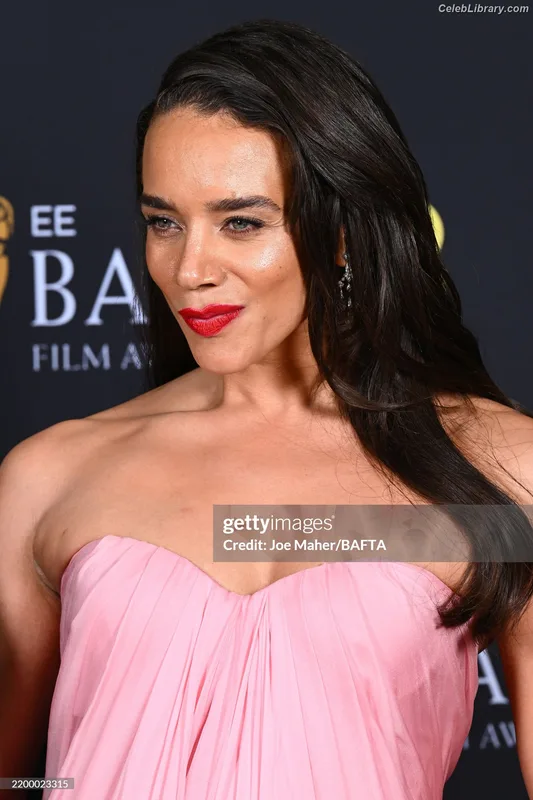 Hannah John-Kamen photo 20 of 505