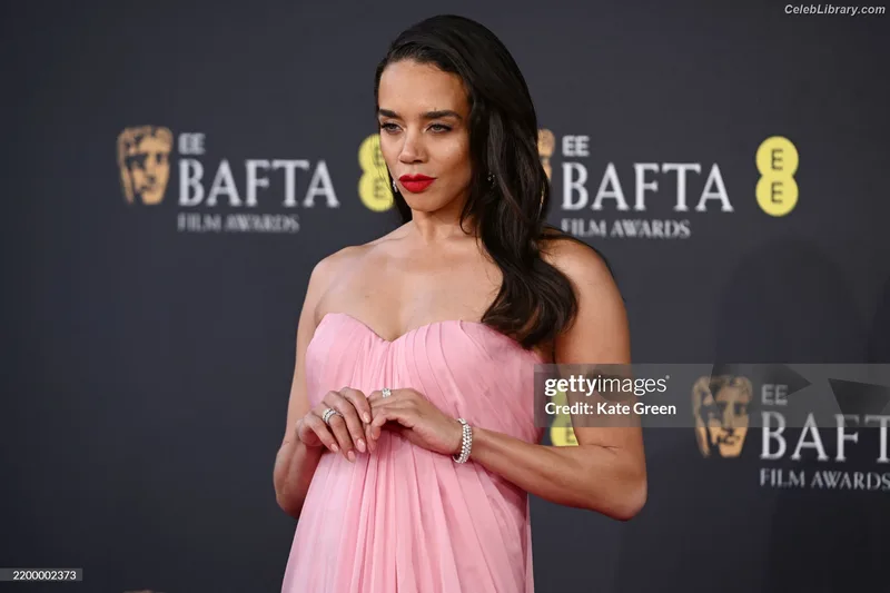 Hannah John-Kamen photo 5 of 505
