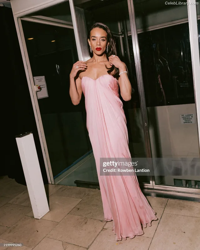 Hannah John-Kamen photo 10 of 505