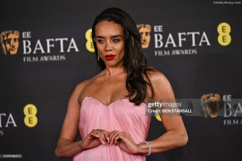 Hannah John-Kamen photo 14 of 505