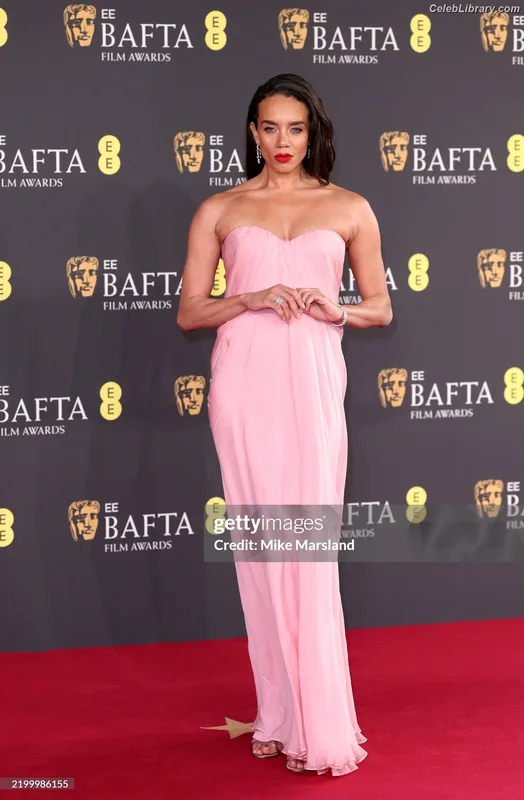 Hannah John-Kamen photo 17 of 505