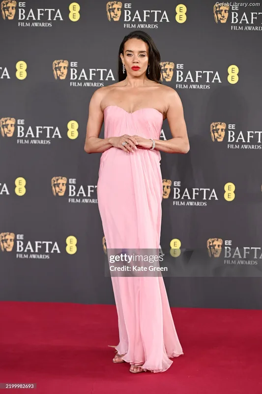 Hannah John-Kamen photo 24 of 505