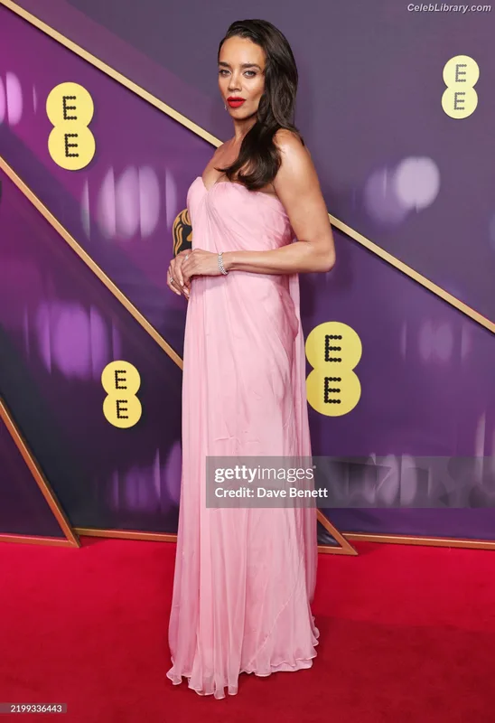 Hannah John-Kamen photo 1 of 505