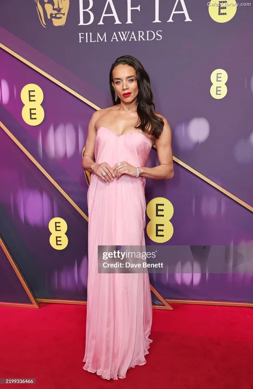 Hannah John-Kamen photo 2 of 505