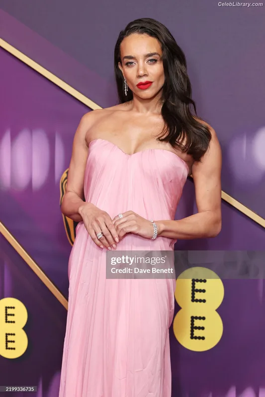 Hannah John-Kamen photo 3 of 505