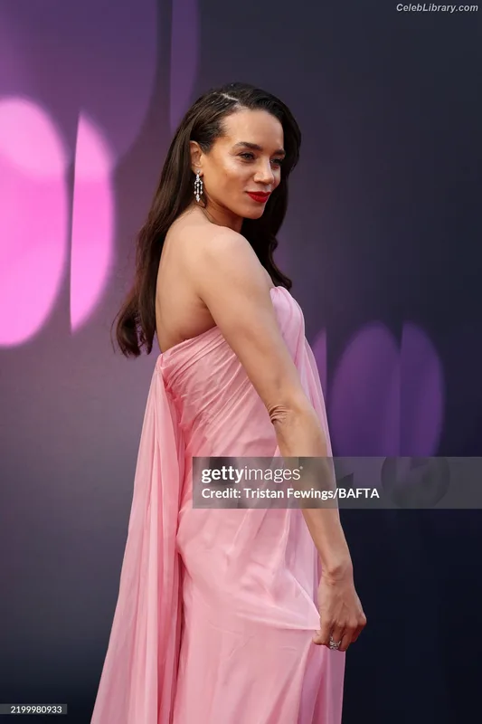 Hannah John-Kamen photo 8 of 505