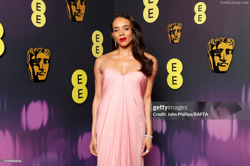 Hannah John-Kamen photo 11 of 505