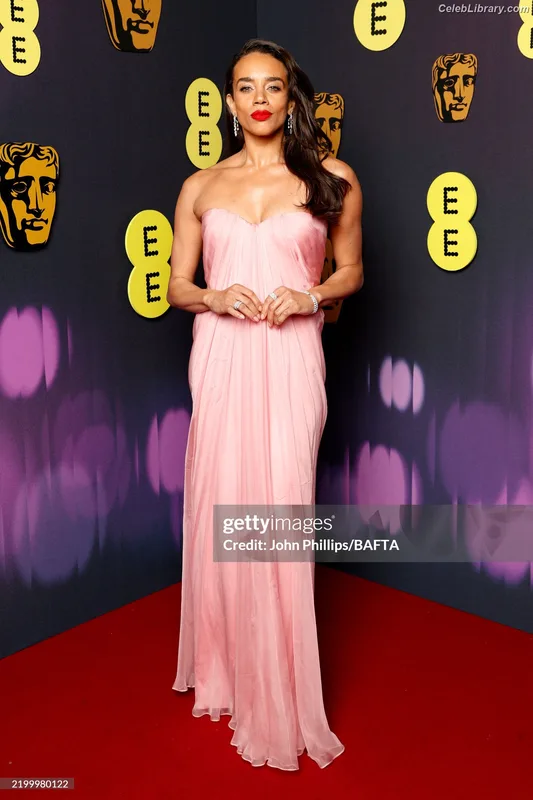 Hannah John-Kamen photo 14 of 505
