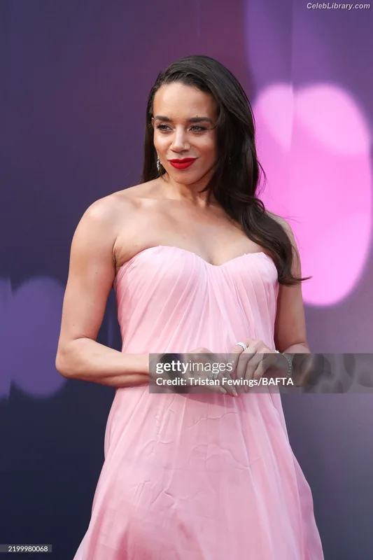 Hannah John-Kamen photo 17 of 505