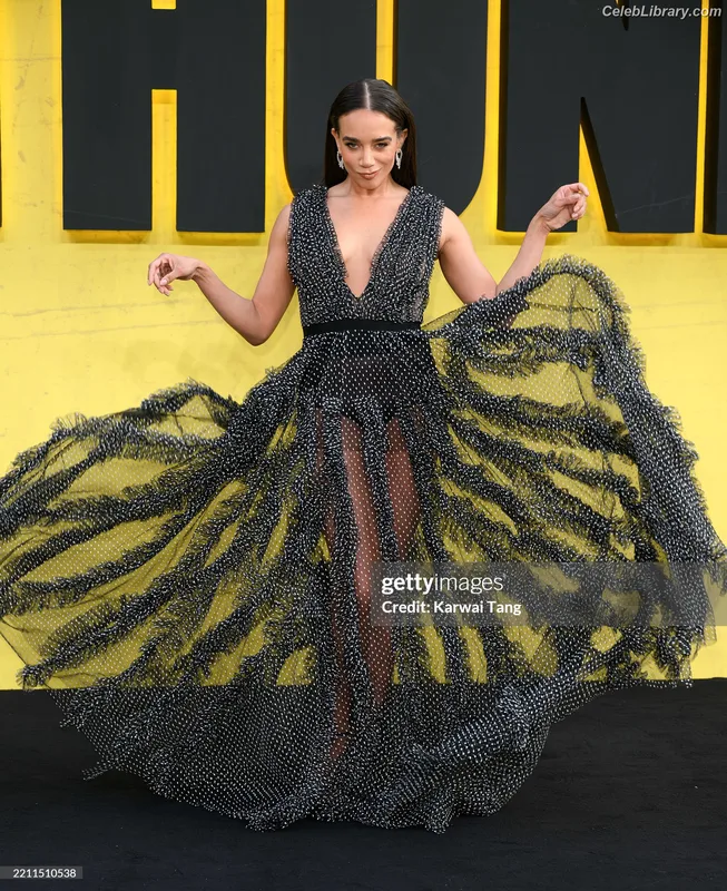 Hannah John-Kamen photo 10 of 505