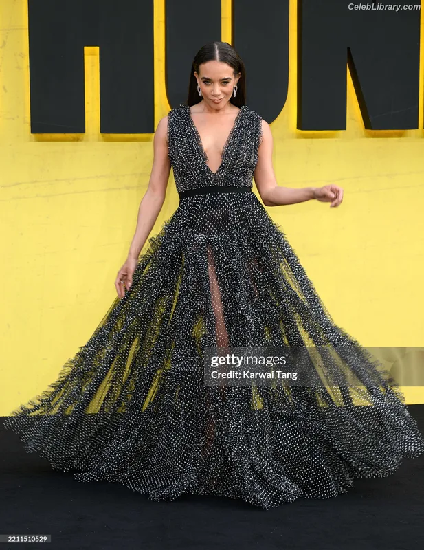 Hannah John-Kamen photo 13 of 505