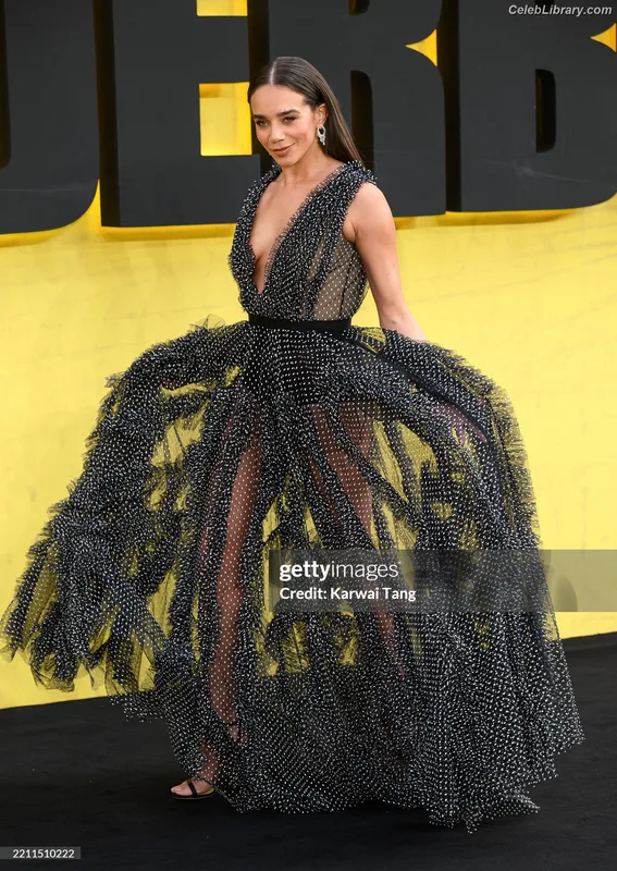 Hannah John-Kamen photo 18 of 505
