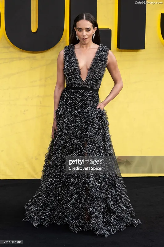 Hannah John-Kamen photo 3 of 505