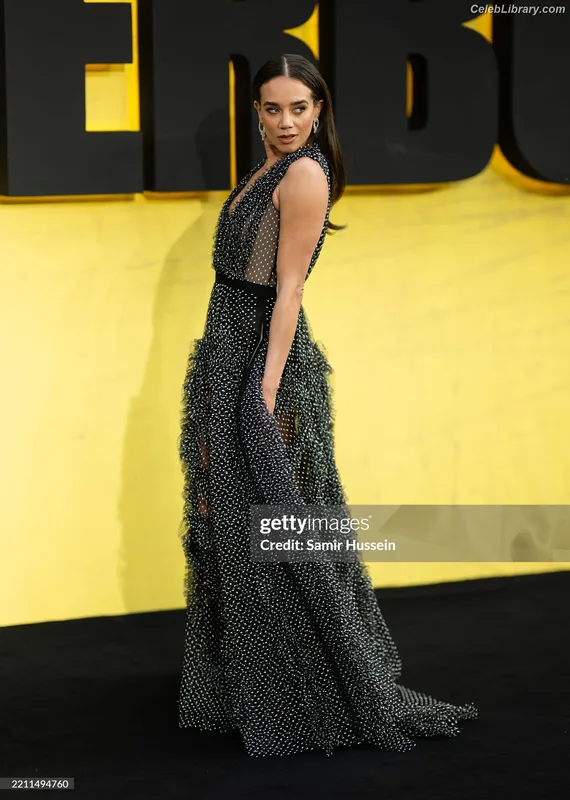 Hannah John-Kamen photo 6 of 505