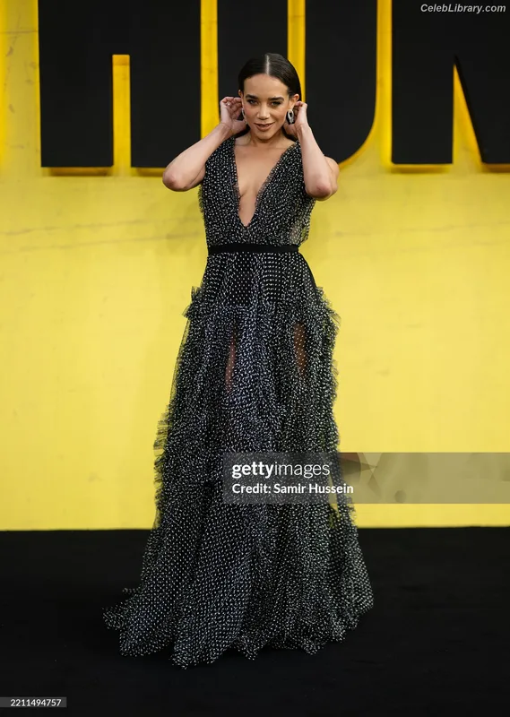 Hannah John-Kamen photo 7 of 505