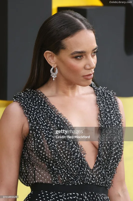 Hannah John-Kamen photo 12 of 505