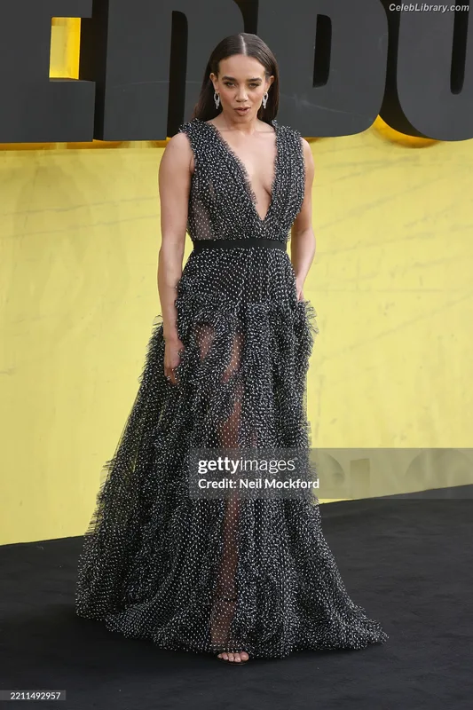 Hannah John-Kamen photo 13 of 505