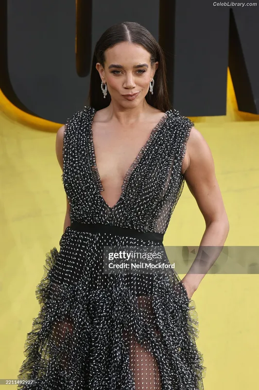 Hannah John-Kamen photo 17 of 505