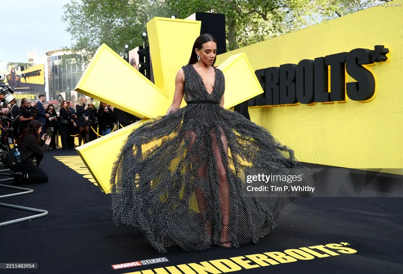 Hannah John-Kamen photo 4 of 505