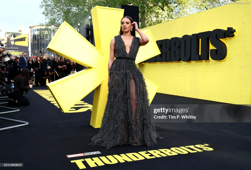 Hannah John-Kamen photo 6 of 505