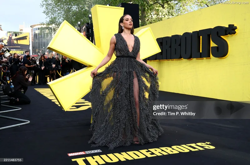 Hannah John-Kamen photo 7 of 505