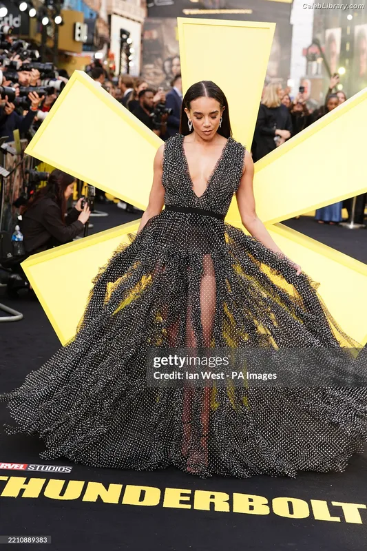 Hannah John-Kamen photo 11 of 505