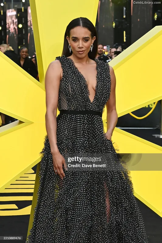 Hannah John-Kamen photo 21 of 505