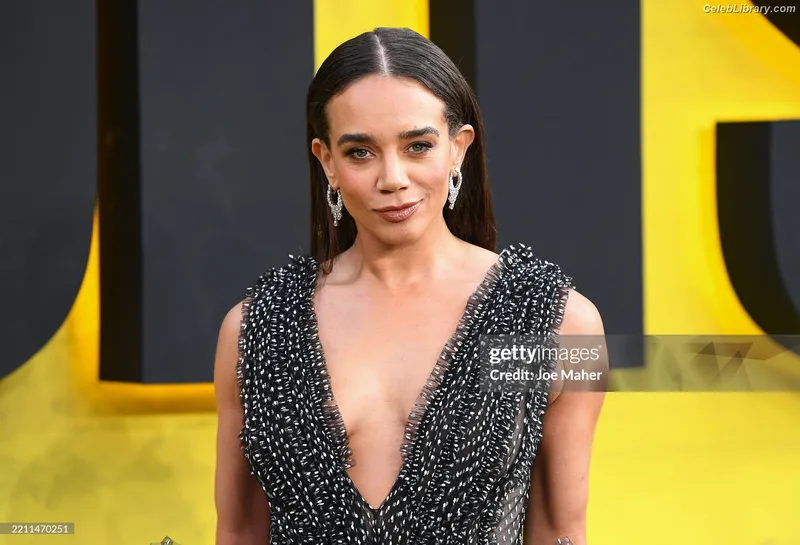 Hannah John-Kamen photo 23 of 505