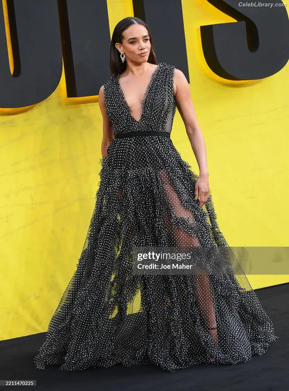 Hannah John-Kamen photo 2 of 505