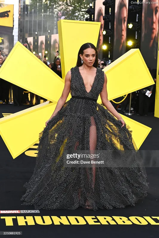Hannah John-Kamen photo 6 of 505