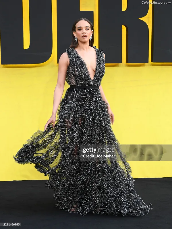Hannah John-Kamen photo 9 of 505