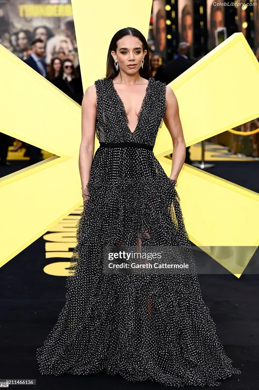 Hannah John-Kamen photo 18 of 505