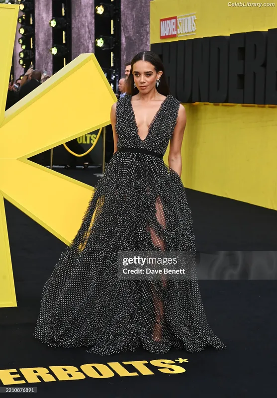 Hannah John-Kamen photo 20 of 505
