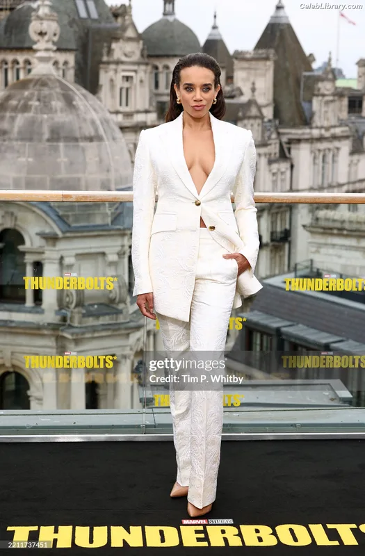 Hannah John-Kamen photo 3 of 505