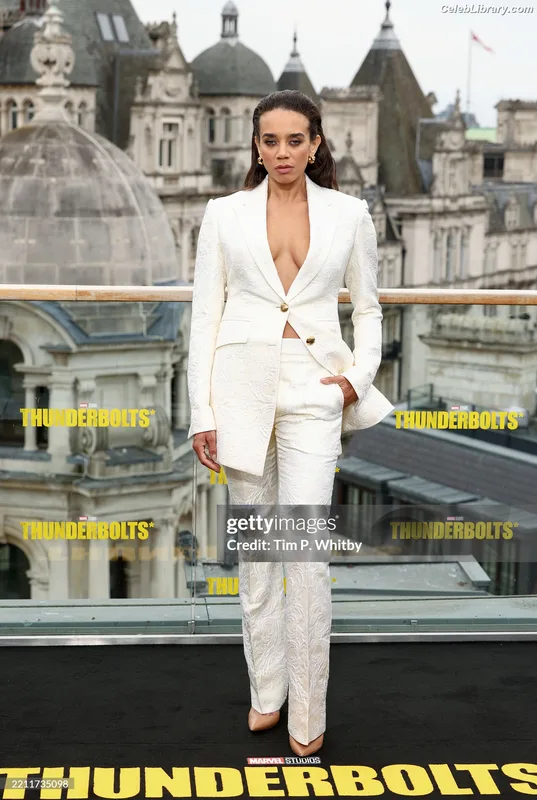 Hannah John-Kamen photo 4 of 505