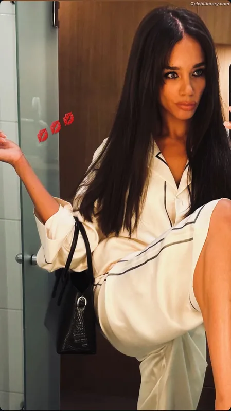 Hannah John-Kamen photo 13 of 505