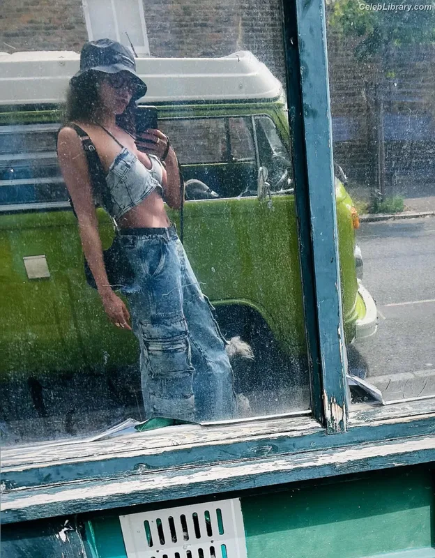 Hannah John-Kamen photo 14 of 505