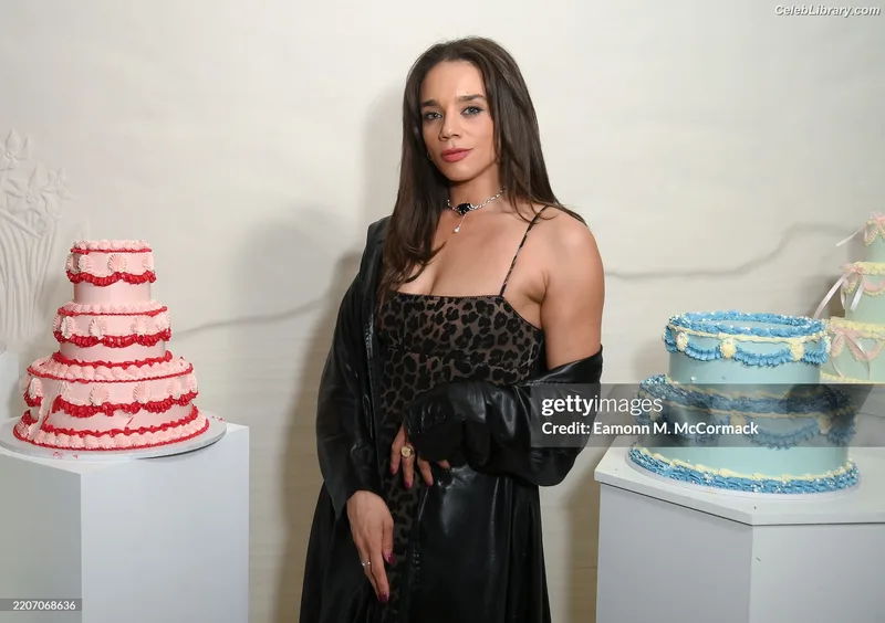 Hannah John-Kamen photo 1 of 505